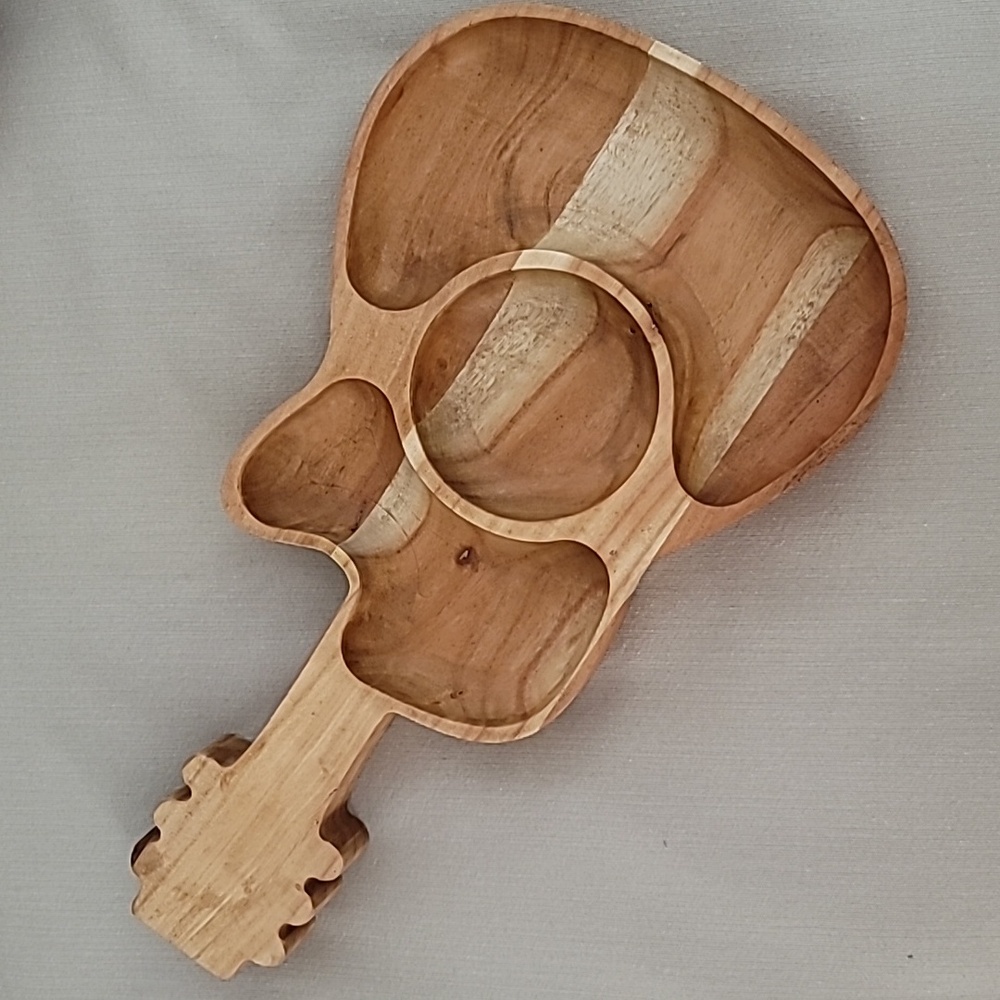 Dolly Parton Guitar-Shaped Acacia Wood Serving Tray - Picture 2 of 16